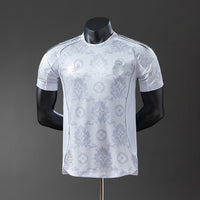Camiseta Real Madrid Edición Especial Galaxy Lights 25/26 Adultos [PLAYER VERSION]