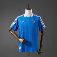 Camiseta Casual Real Madrid Terrace Icons Azul Adultos