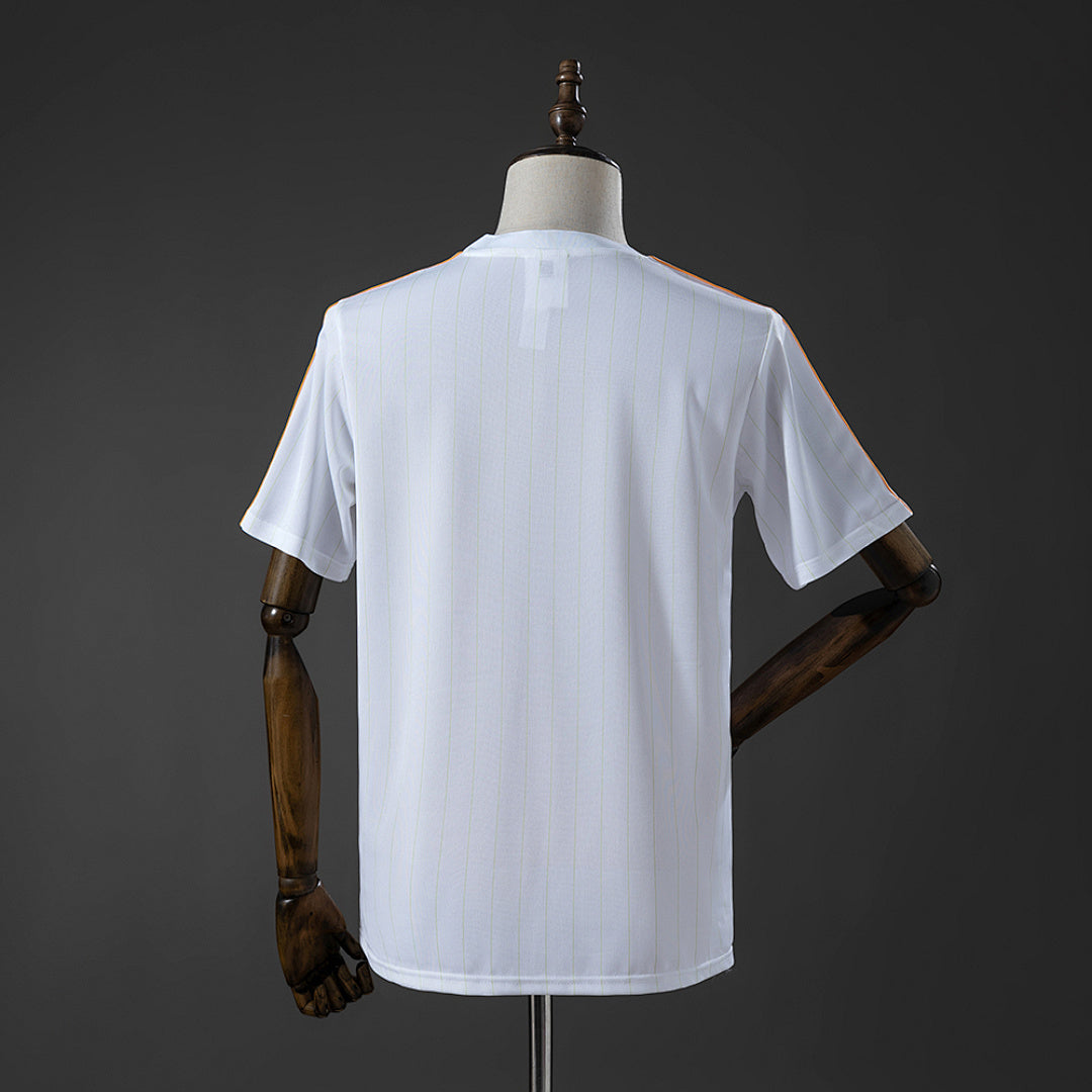 Camiseta Casual Real Madrid Terrace Icons Blanco y Azul Adultos