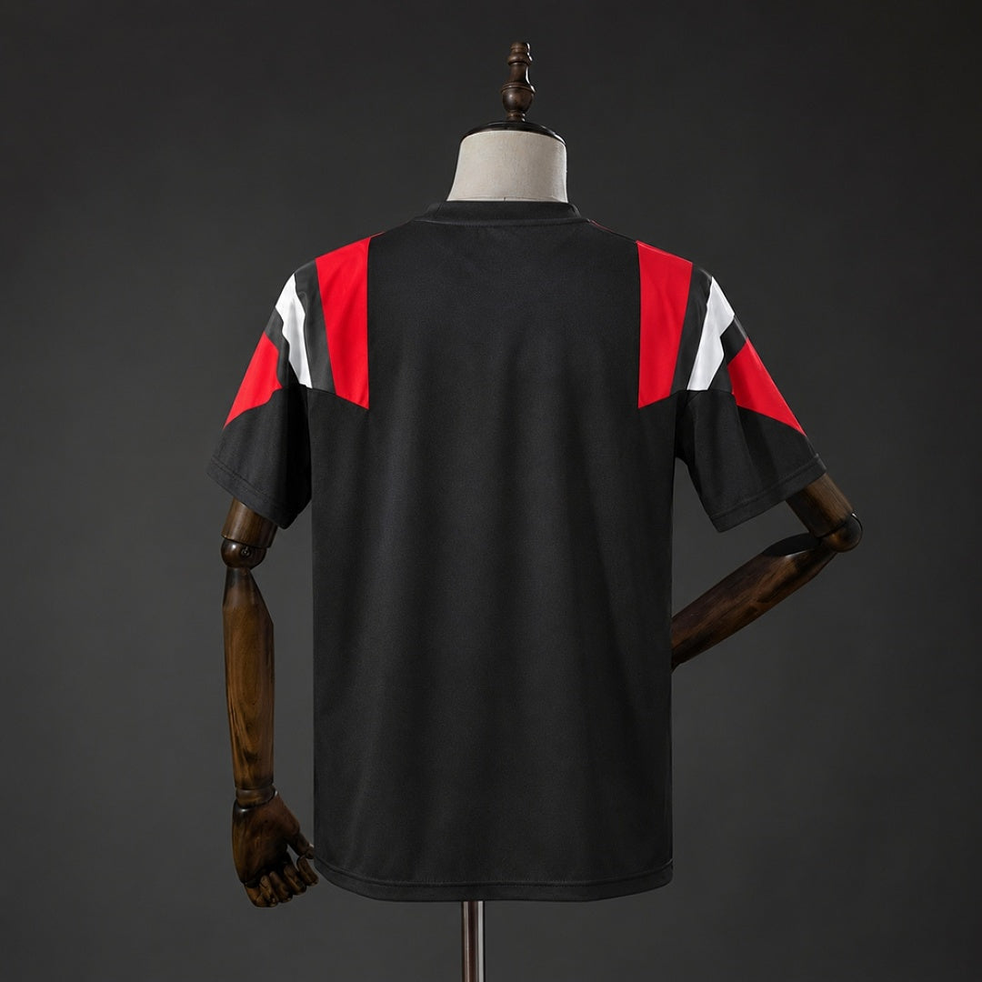 Camiseta Manchester United EQT Retro Negra 26/27 Adultos
