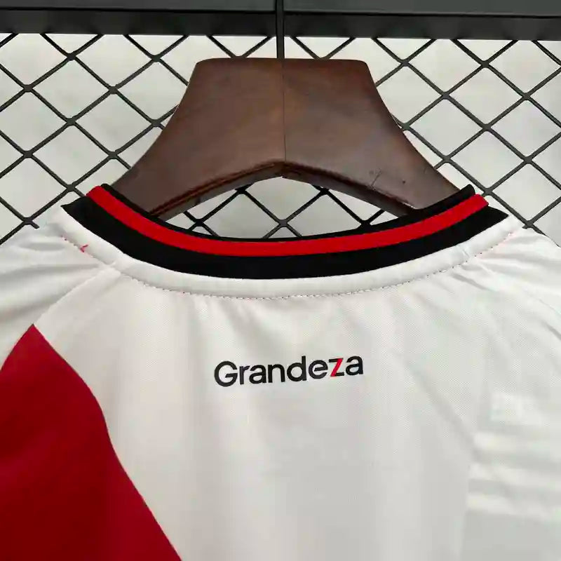 Camiseta + Short River Plate 25/26 Niños