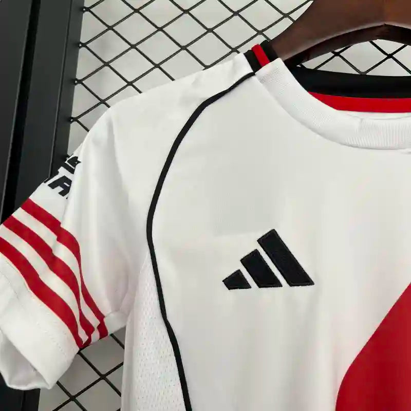 Camiseta + Short River Plate 25/26 Niños