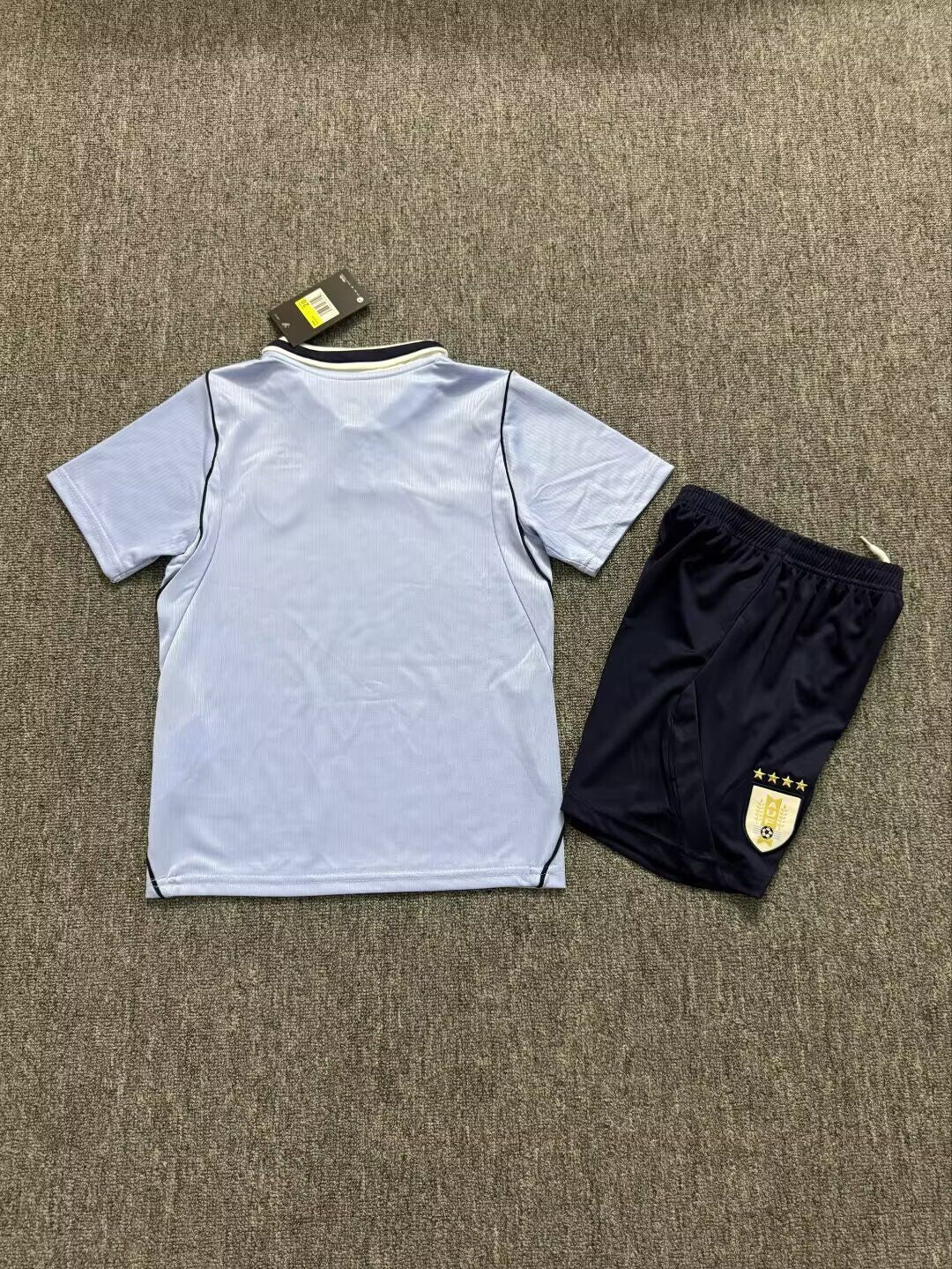 Camiseta + Short Uruguay Local 26/27 Niños