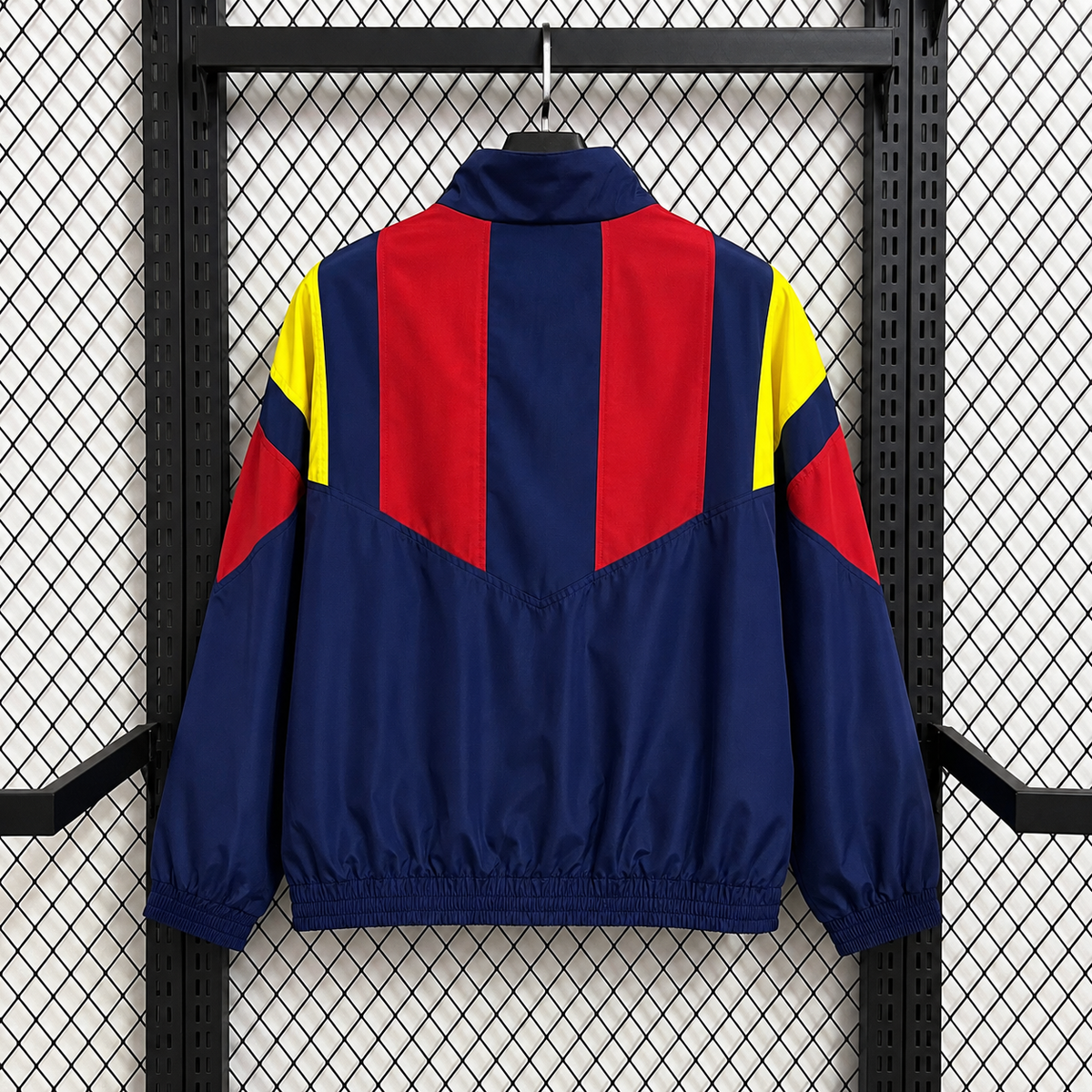 Cortavientos España EQT Track Top