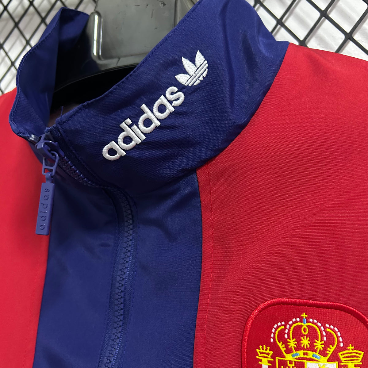 Cortavientos España EQT Track Top