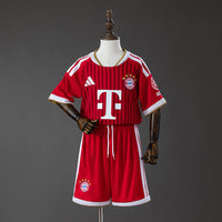 Camiseta + Short Bayern Múnich Local 26/27 Niños