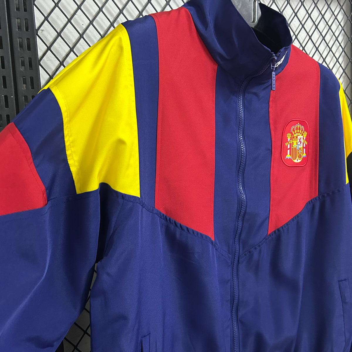 Cortavientos España EQT Track Top